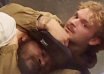 Daniel Penny holding Jordan Neely in a chokehold