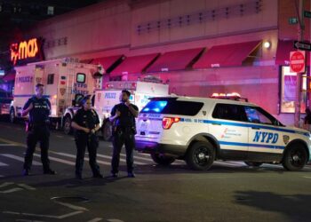 Gunman fires at NYPD in the Bronx, remains on the loose
