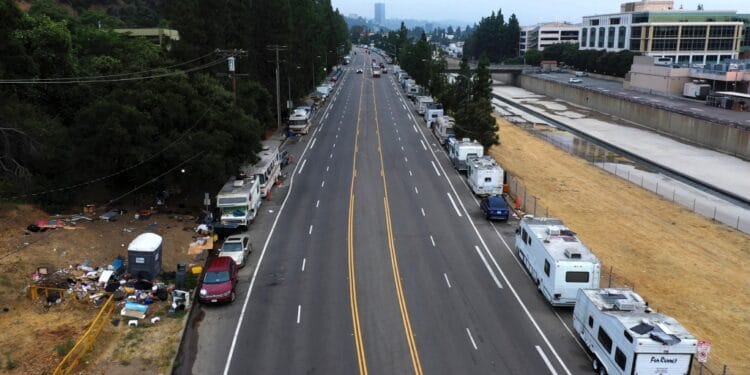 Homeless encampment takes over two-mile stretch of Hollywood