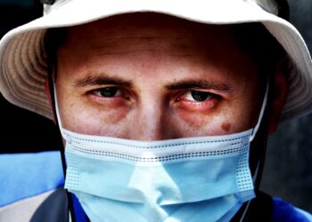 Lt. Jonathan Cedeno wearing a medical mask