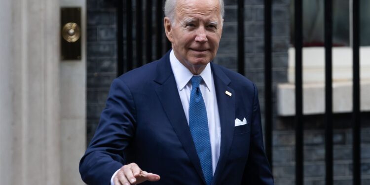 Icing out Hunter's tot: Letters to the Editor