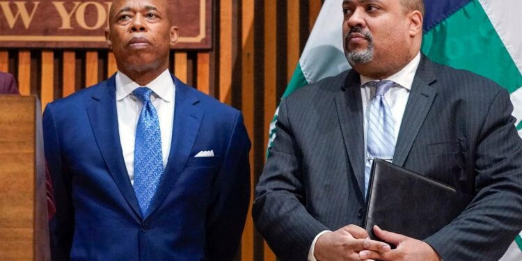 Mayor Eric Adams, Manhattan District Attorney Alvin Bragg