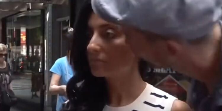 man kisses nyc councilwoman