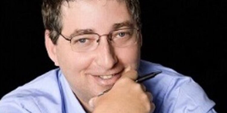 Lee Goldberg is the author of the award winning book series "Monk," which was turned into a TV show that he also screen-wrote for.