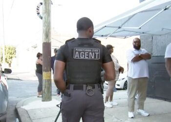 Armed guard outside Philly restaurant