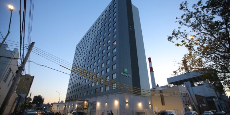 The Holiday Inn at 37-10 10th Street in Astoria, NY where migrants are being housed.