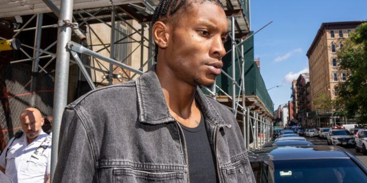 Porter leaving court