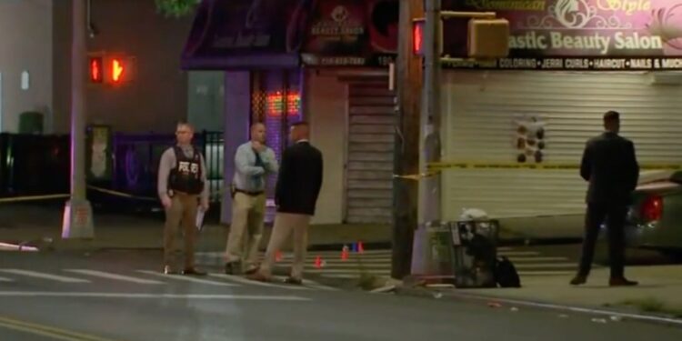 Detectives respond to the scene of the police-involved incident at 190th Street and Linden Boulevard in St. Albans.