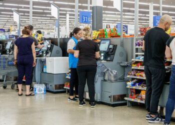 Don’t make Walmart workers fight crime: Boot out the pols who killed public safety