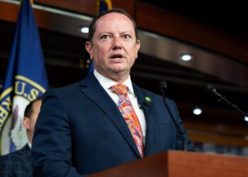 lawmakers sleep in offices to avoid DC crime