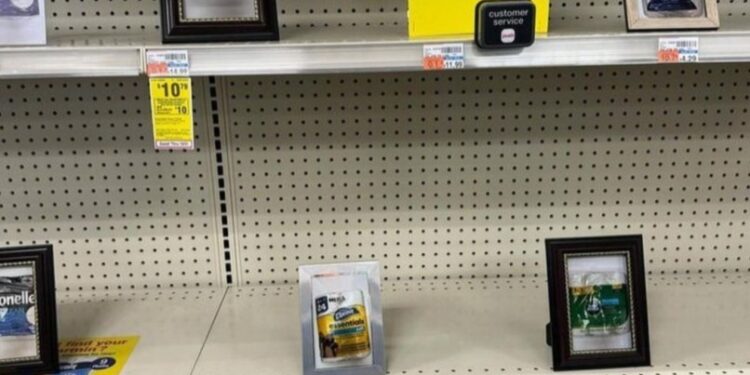 Retail stores in major cities nationwide have experienced a surge in thefts, prompting many major stores to lock up their products or even shutter their doors completely.