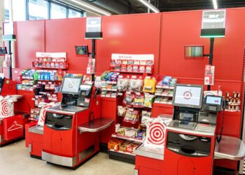 A Safeway and Target have closed their self checkout machines amid rising crime in San Francisco.