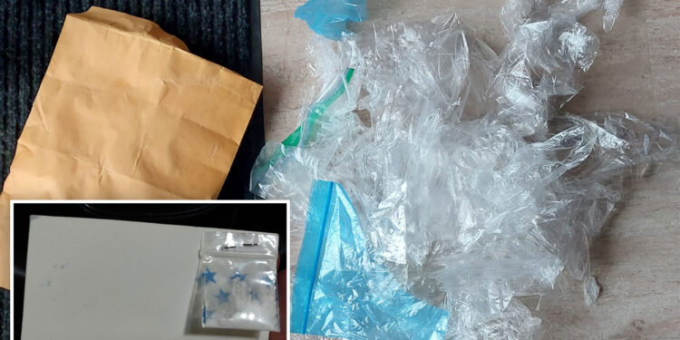 Canada drug dealer offers 'free samples' of coke on biz cards