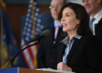 Fighting the mob on the waterfront never goes out of style