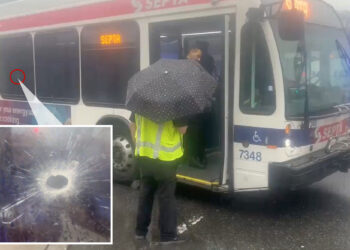 8 teens shot waiting for bus in Philadelphia in 'mass shooting'