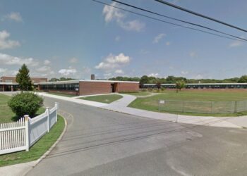 location of missing arm