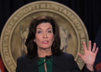 Governor Hochul sends National Guard to patrol MTA, Letters