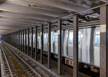 NE corner of Broadway and W 72nd Street