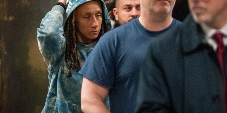 Off-duty NYPD housing cop Jennifer Melendez was arrested for drunk driving in East Harlem.