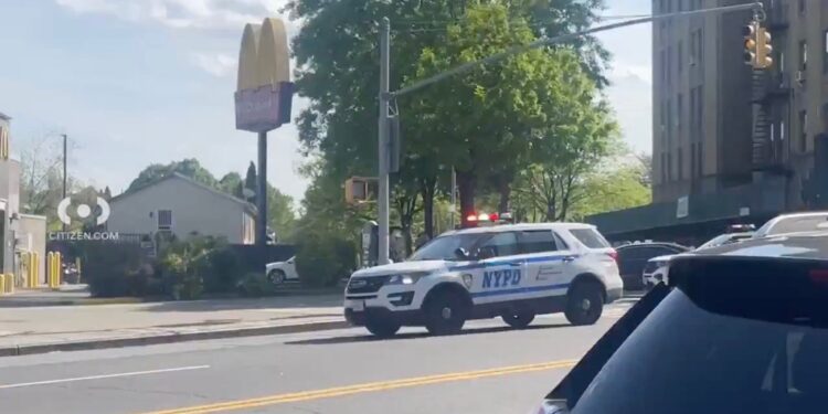 Two Stabbed Outside McDonald's
South Bronx, Bronx
1600 Boston Rd