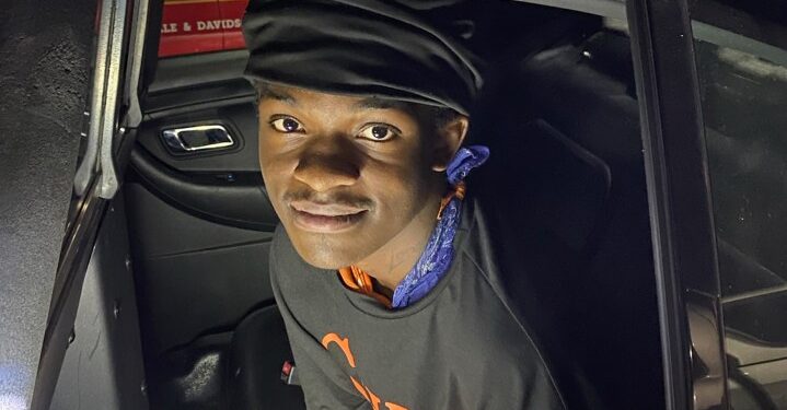 De'Anthony Osasosifo, 15