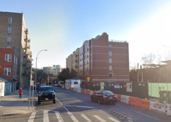 1246 Grand Avenue, where Erica Robinson, 28, was killed on November 23, 2005.