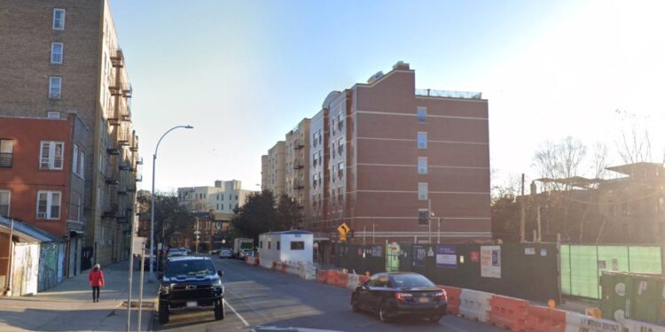 1246 Grand Avenue, where Erica Robinson, 28, was killed on November 23, 2005.