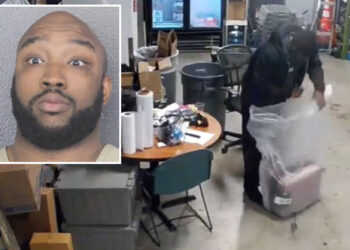 Spirit Airlines flyer tracks down stolen luggage to Fort Lauderdale airport employee using Apple Watch