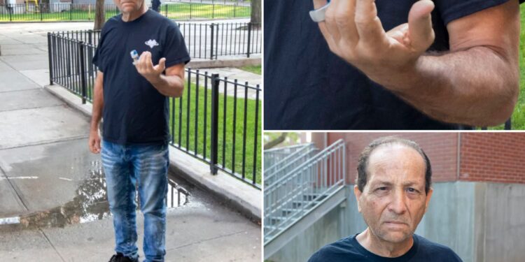 Crew of rock-throwing teens pummel do-gooder, 73, empty his wallet in broad-daylight NYC mugging: cops