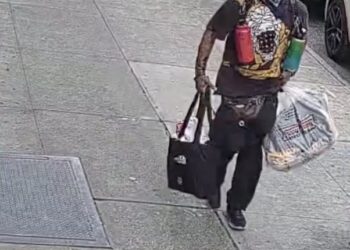 NYPD hunts for antisemitic suspect who spit on 65-year-old man's face on Upper East Side