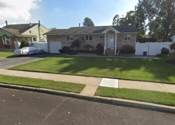 163 Skidmore Road in North Babylon