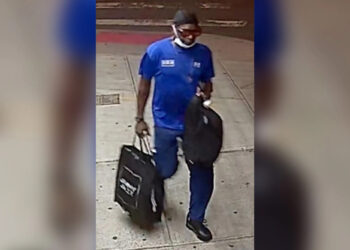 Cops search for suspect in weekend machete attack on Bronx subway line