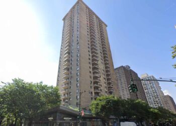 Man charged with killing his 84-year-old mother, more than a year after police found her dead at home: cops