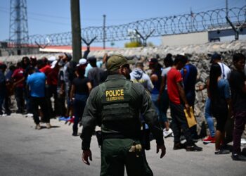 Thank Dems' border insanity for the US' 600K migrant criminals