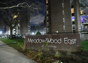 Friday December 29, 2023 Brooklyn, NY Double shooting of which one likely in the parking lot of 12421 Flatlands Avenue, MeadowWood East at Gateway Bag of evidence left at the scene blood covered curb Photo Wayne Carrington