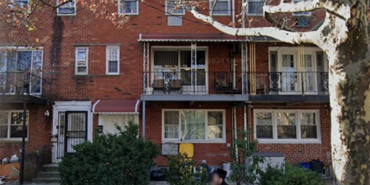 Antoinette Stewart-Gordon, 47, was fatally stabbed in the neck and stomach during a violent domestic clash inside her home on East 81st Street near Flatlands Avenue in Canarsie, cops said.