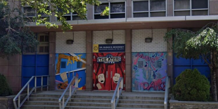 Dr. Susan S. McKinney Secondary School of the Arts
 
Middle school in Brooklyn, New York
Address: 101 Park Ave, Brooklyn, NY 11205