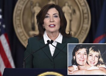 Hochul unveils vague plan to tackle NYC mental health crisis as subway violence plagues city