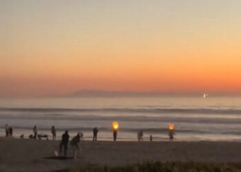 A video showed beach partiers launching fire lanterns in a high wildfire risk zone.