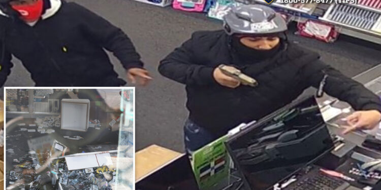 Menaces who allegedly shot, stole $22K Rolex from NYC cellphone store worker charged with attempted murder