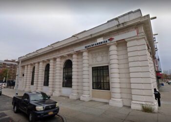 Indiana Moen, 23, allegedly passed an alarming note claiming he had a bomb strapped to his chest during the alarming attempted robbery.