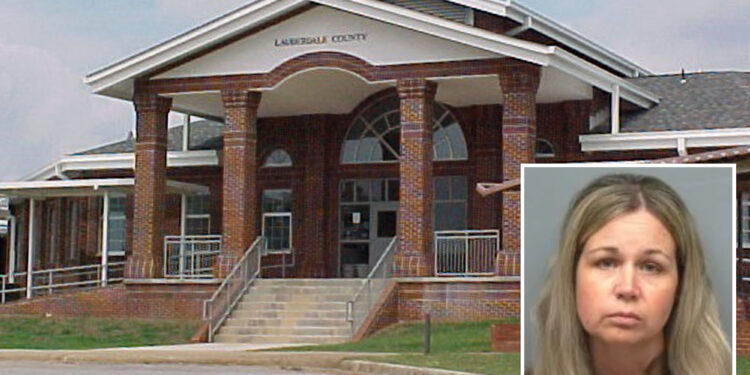 Alabama lunch lady sacked for having sex with student at her home: report