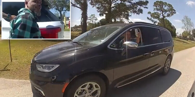 Florida man Richard Christopher Smith offers police alcohol during car chase