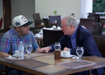 Van Hollen and Garcia photo says 'screw you' to Rachel Morin's mother