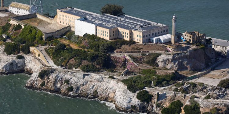 Trump's Alcatraz plan: Letters