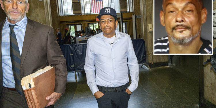 CVS worker Scotty Enoe takes the stand at manslaughter trial for fatally stabbing unhinged homeless man