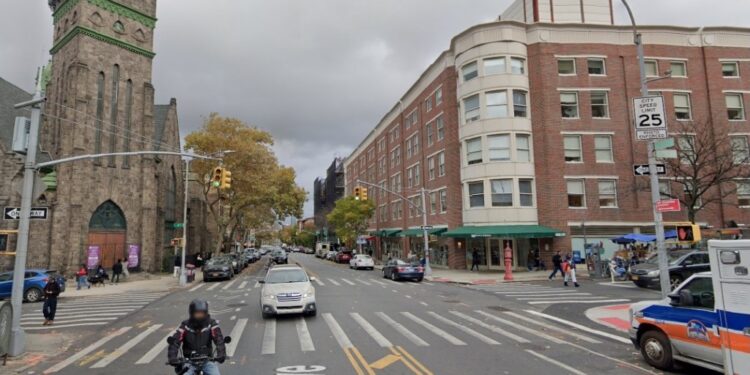 The intersection of 6th Street and 7th Avenue in Park Slope