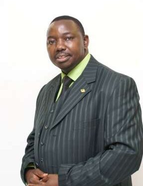 Portrait of Pastor Walter Mascocha.