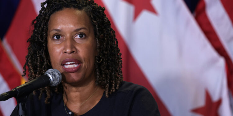 Muriel Bowser is squeezed between her duty to DC and what Democrats demand