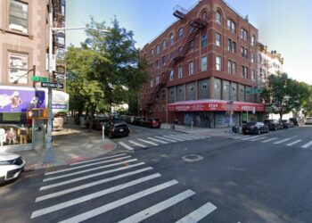 A streetview shows the intersection of East 107 Street and 3rd ave in East Harlem, New York